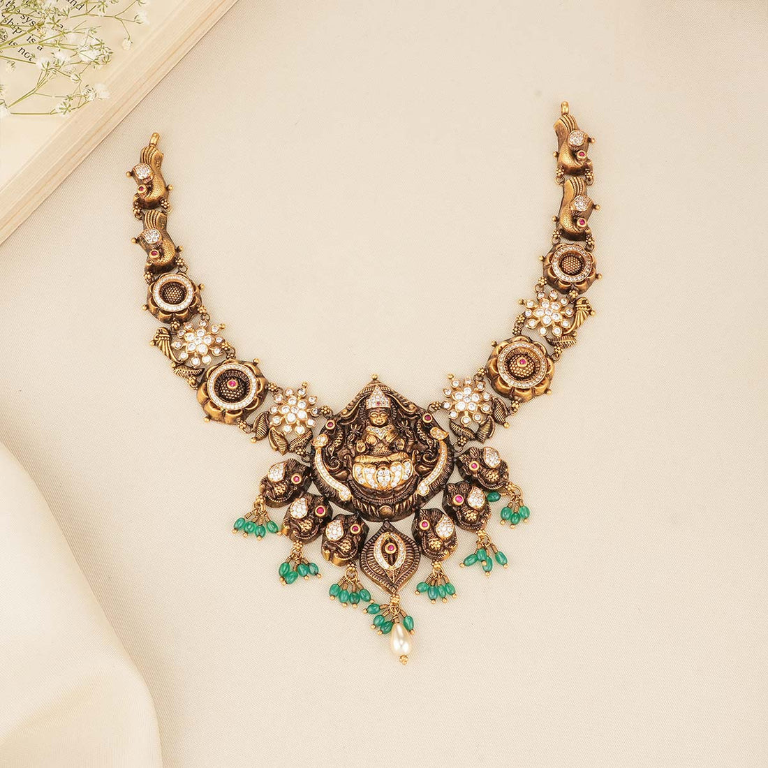 Fantacy Short Necklace