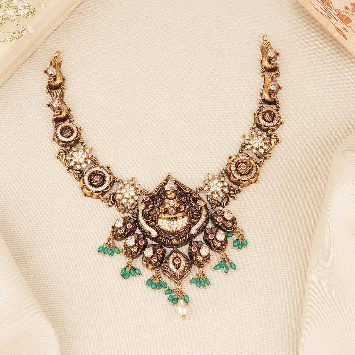 Fantacy Short Necklace
