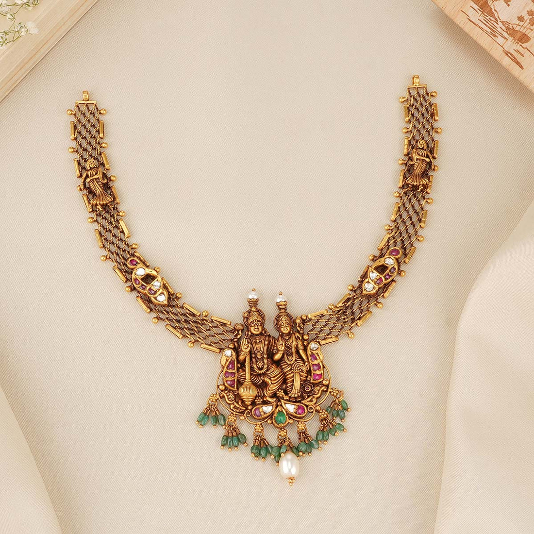 Divine Nagas Short Necklace