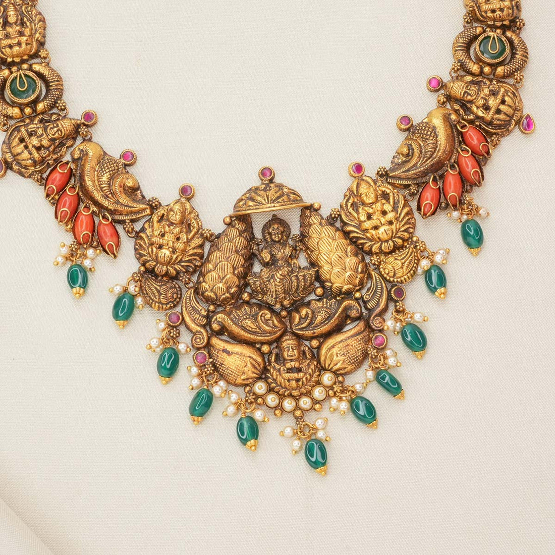 Dazzling Nagas Short Necklace