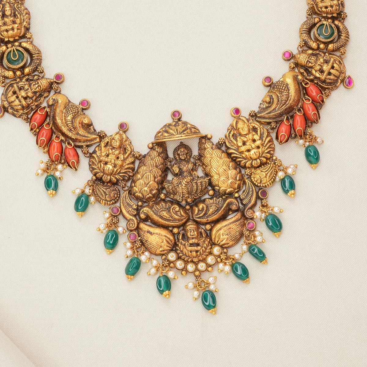Dazzling Nagas Short Necklace