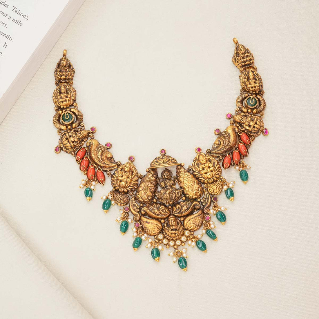 Dazzling Nagas Short Necklace
