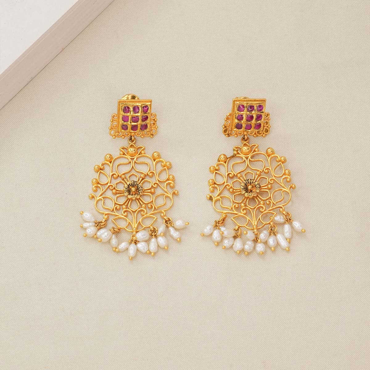 Trendy Antique Short Necklace Set
