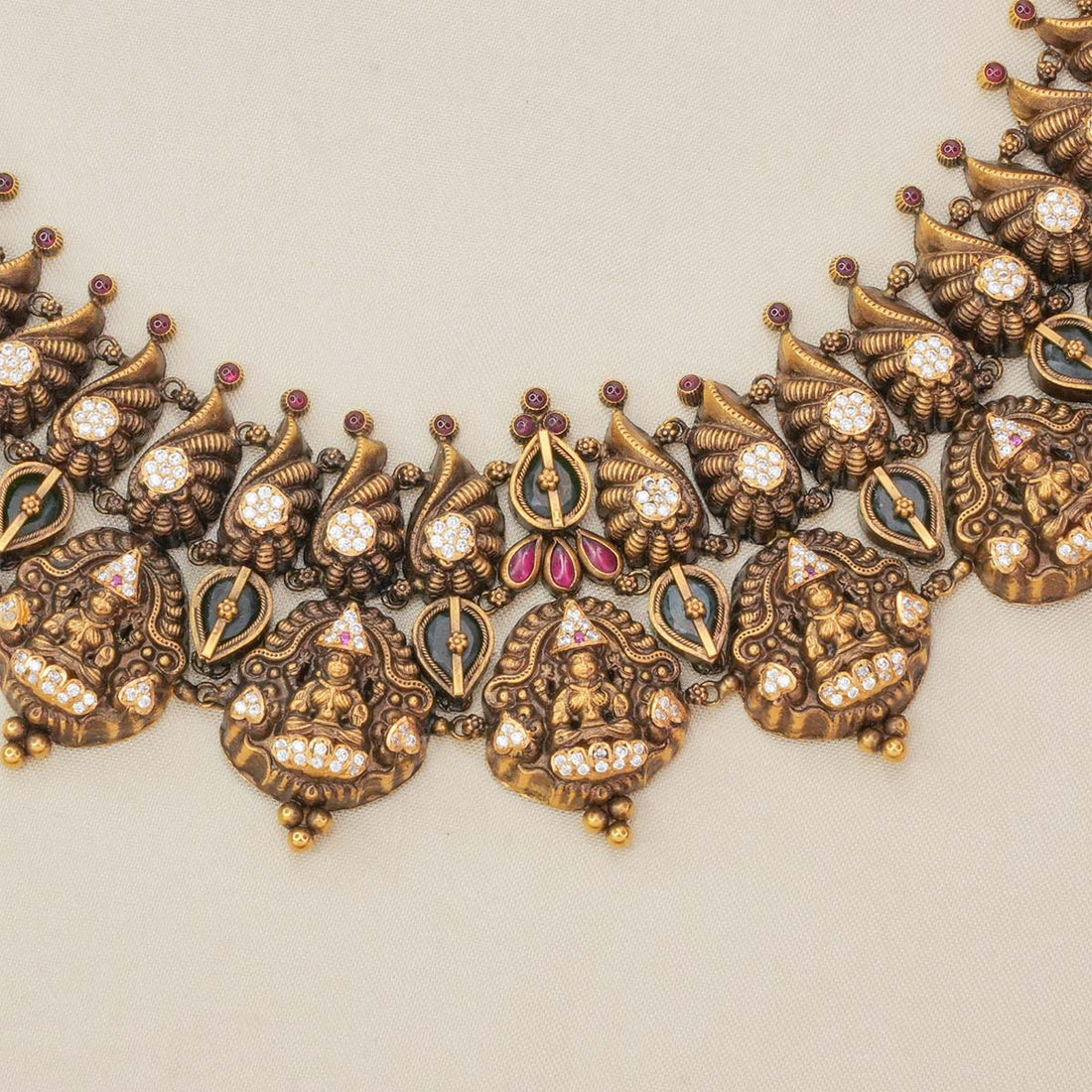 Ryzan Deep Nagas Short Necklace
