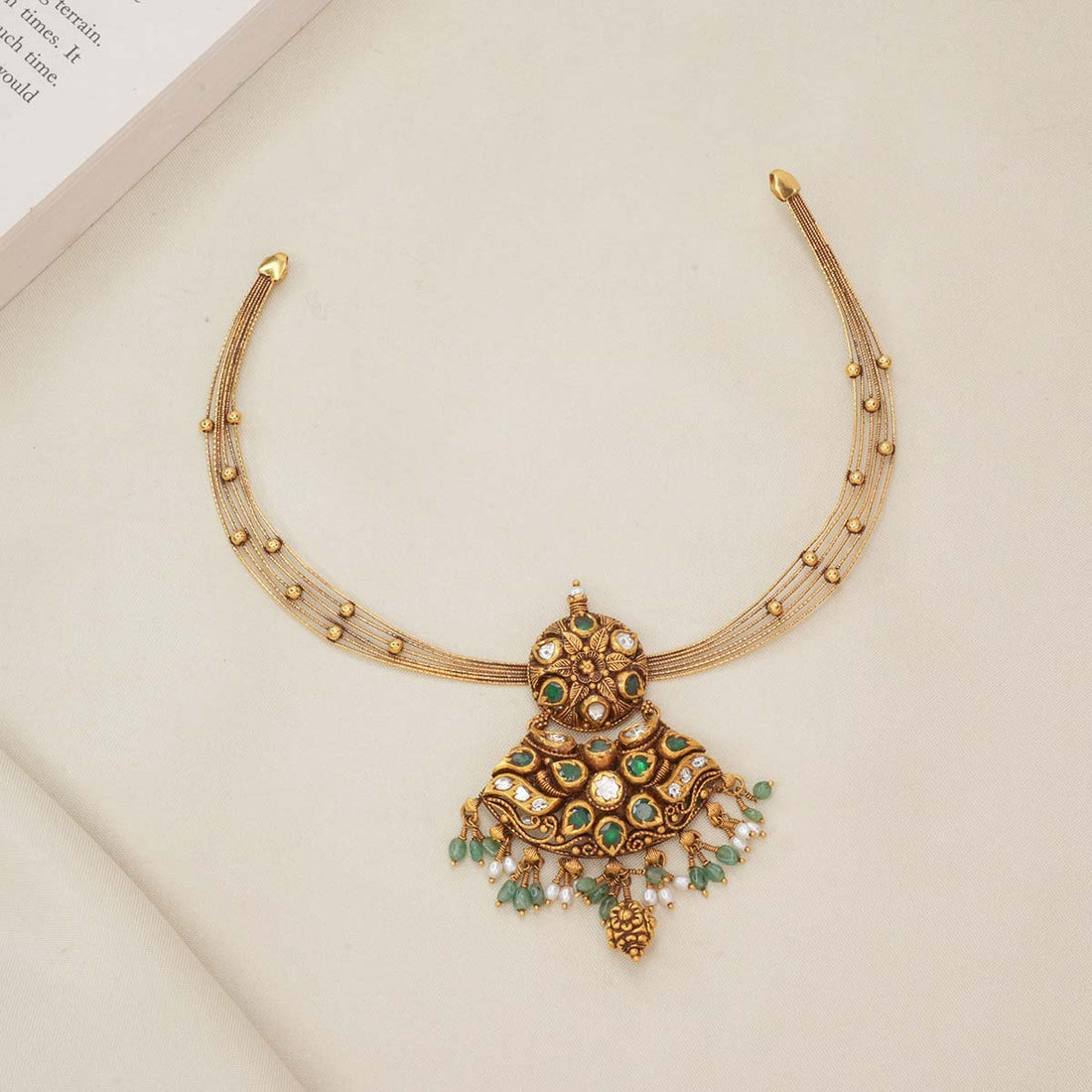 Chic and Trendy Nagas Short Necklace