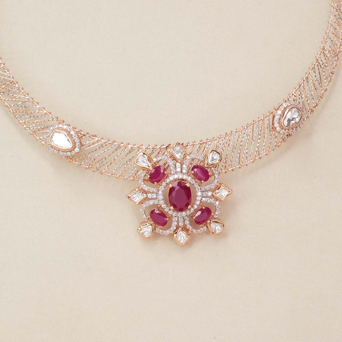 Unique Floral Short Necklace Set