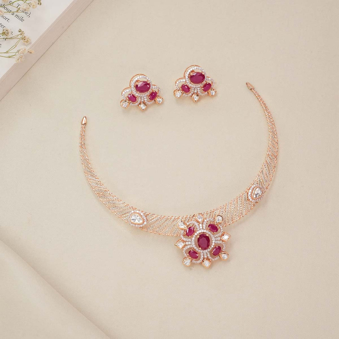 Unique Floral Short Necklace Set