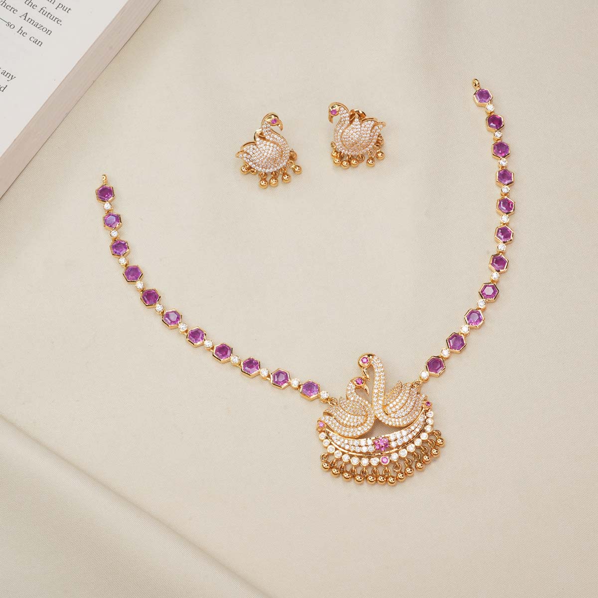 Pink Swan Short Necklace Set