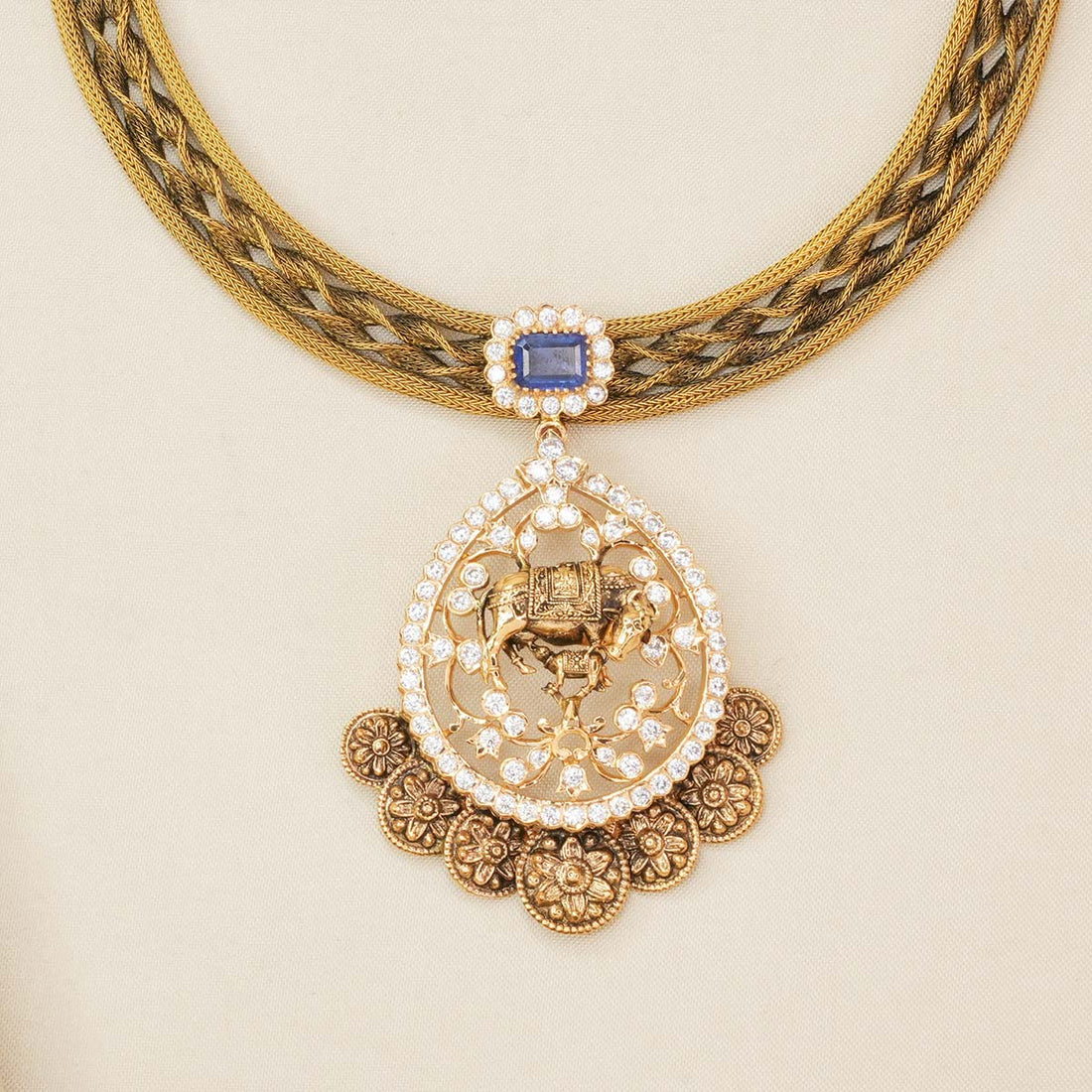 Sakthi Short Necklace