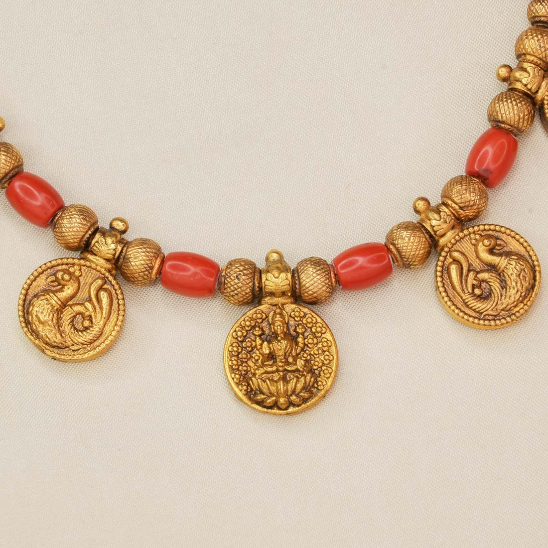 Akshara Short Necklace