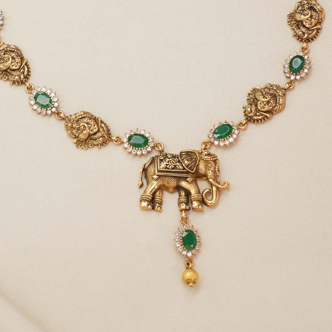 Artistic Short Necklace