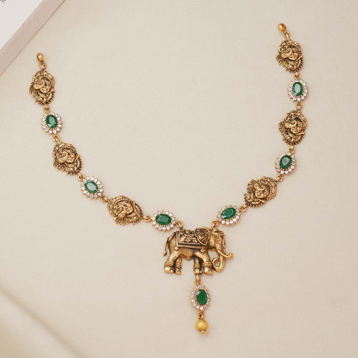 Artistic Short Necklace