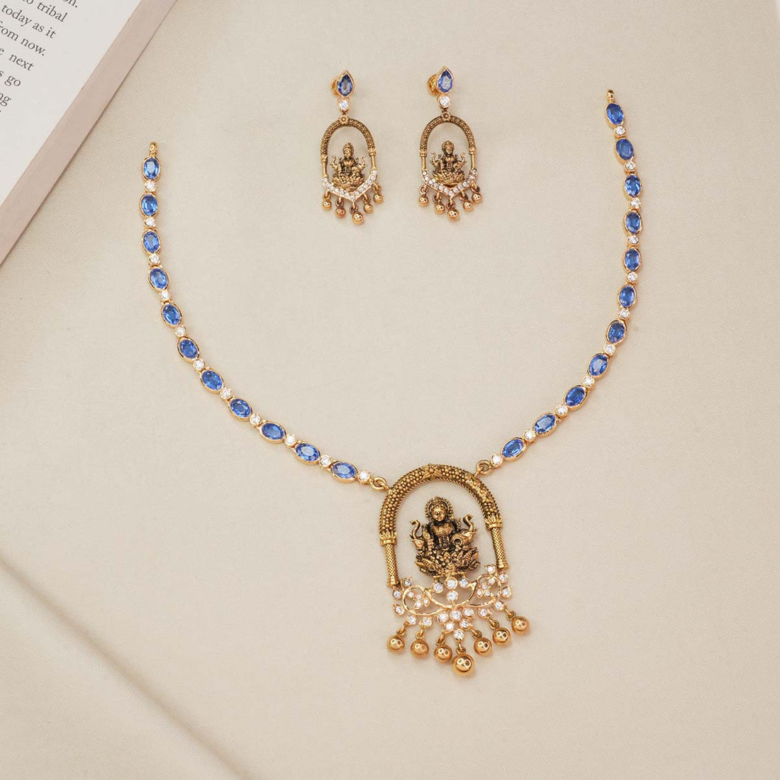 Varshika Short Necklace Set
