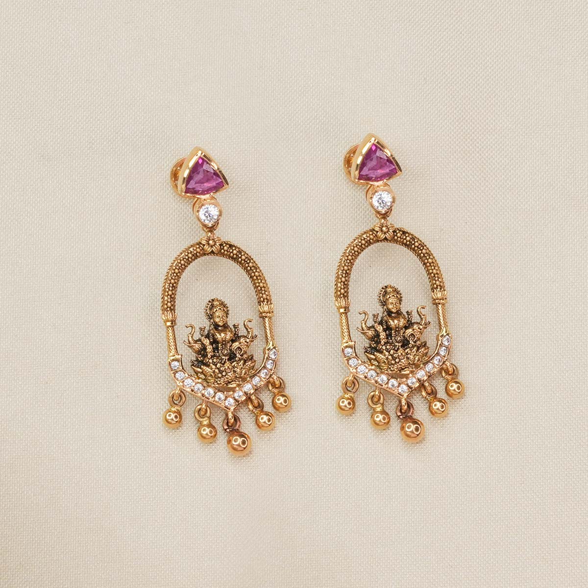 Dazzling Short Necklace Set