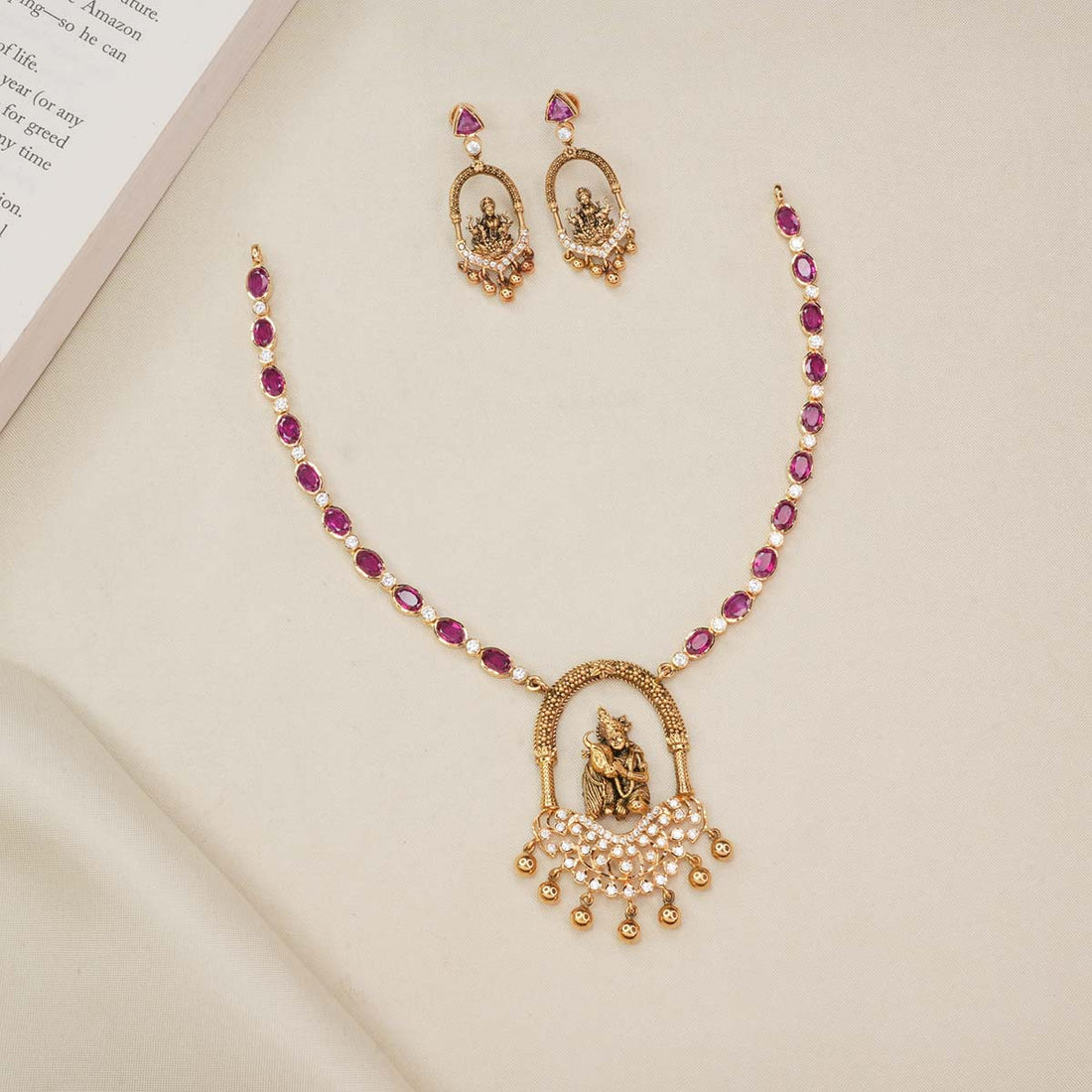 Dazzling Short Necklace Set
