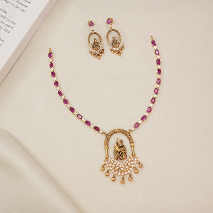 Dazzling Short Necklace Set
