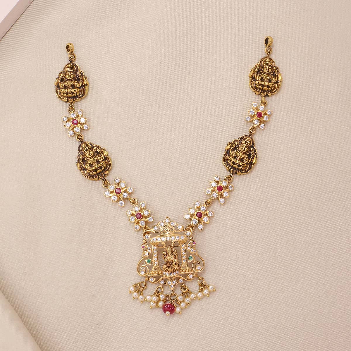 Dazzling Short Necklace