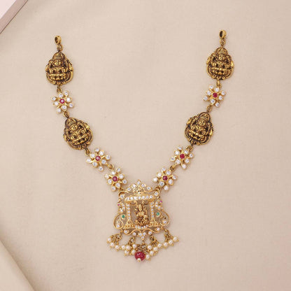 Dazzling Short Necklace