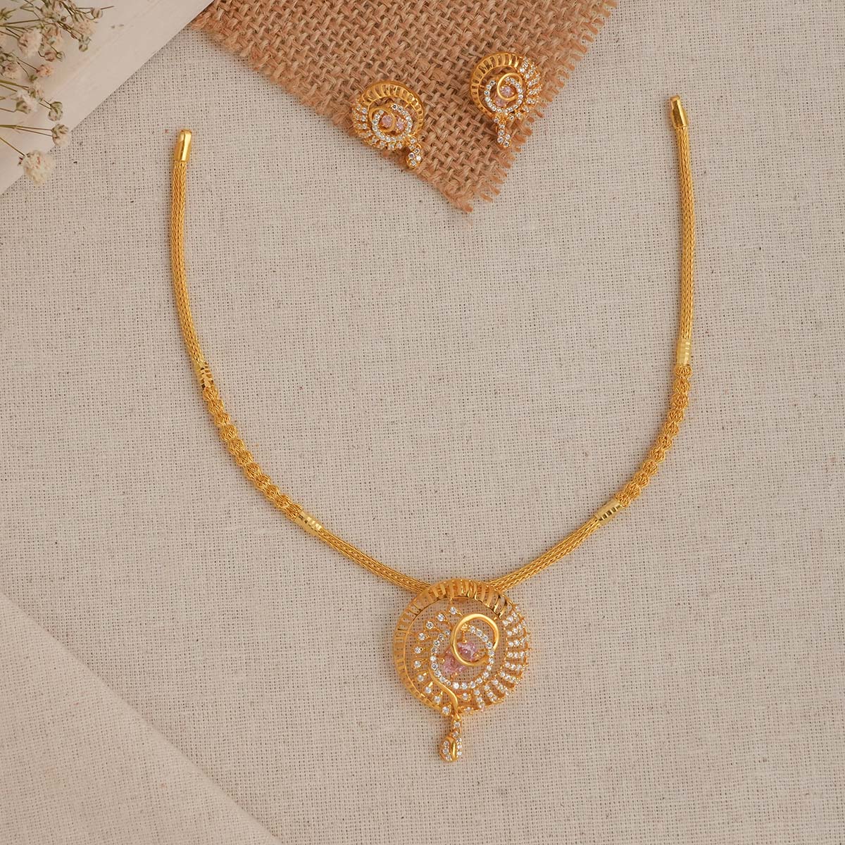 Shervikha Short Necklace Set