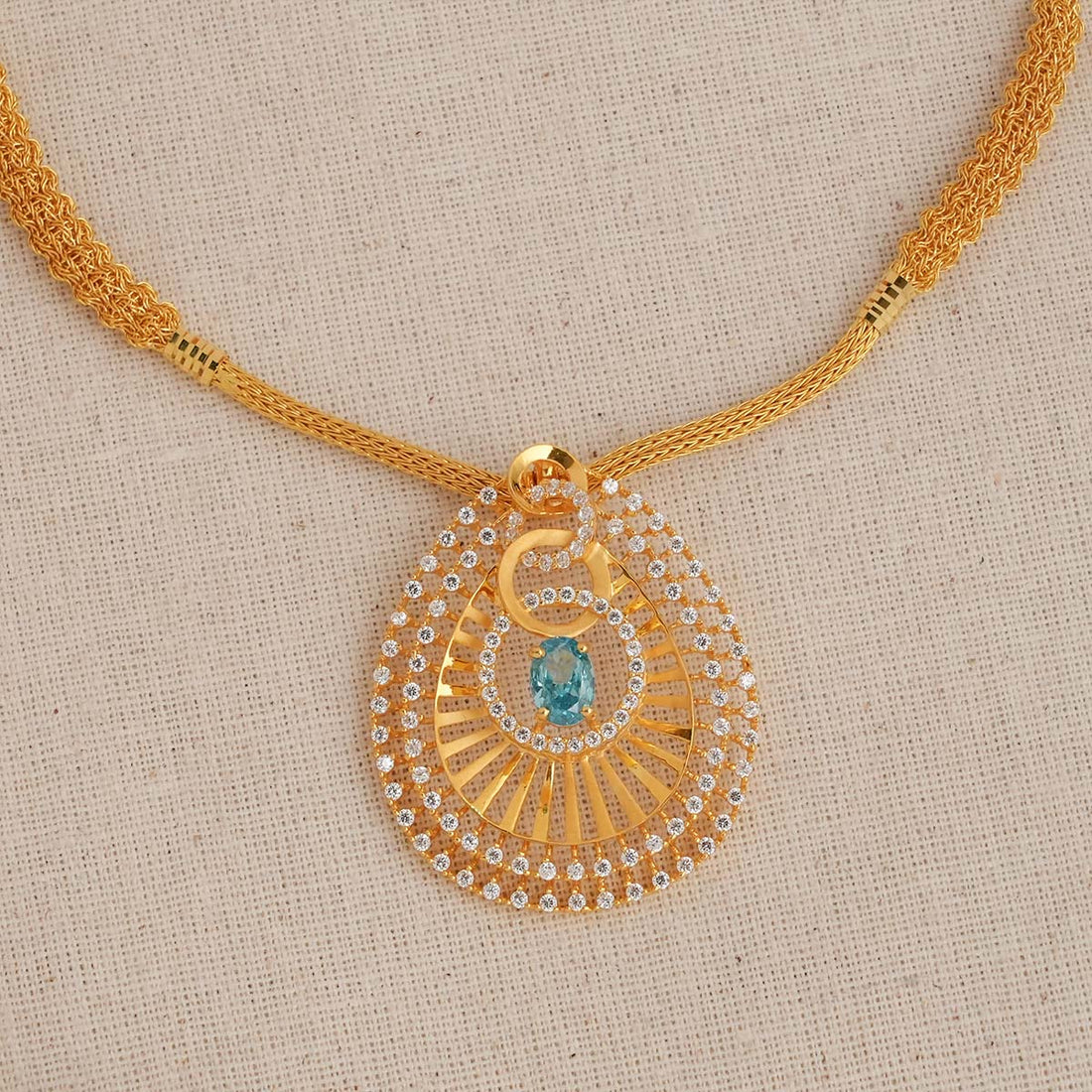 Sparkle Short Necklace Set