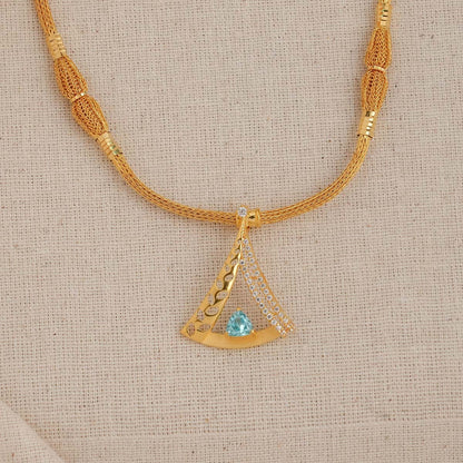 Pretty Look Short Necklace Set