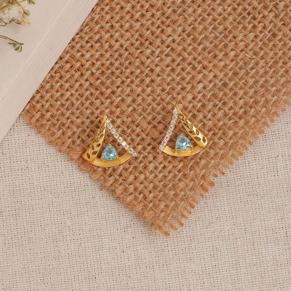 Pretty Look Short Necklace Set