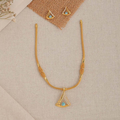 Pretty Look Short Necklace Set