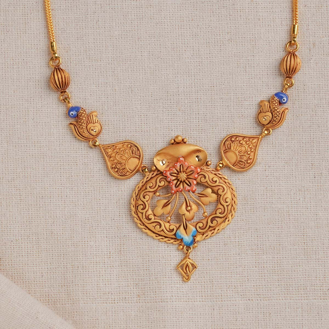 Floral inspired Short Necklace