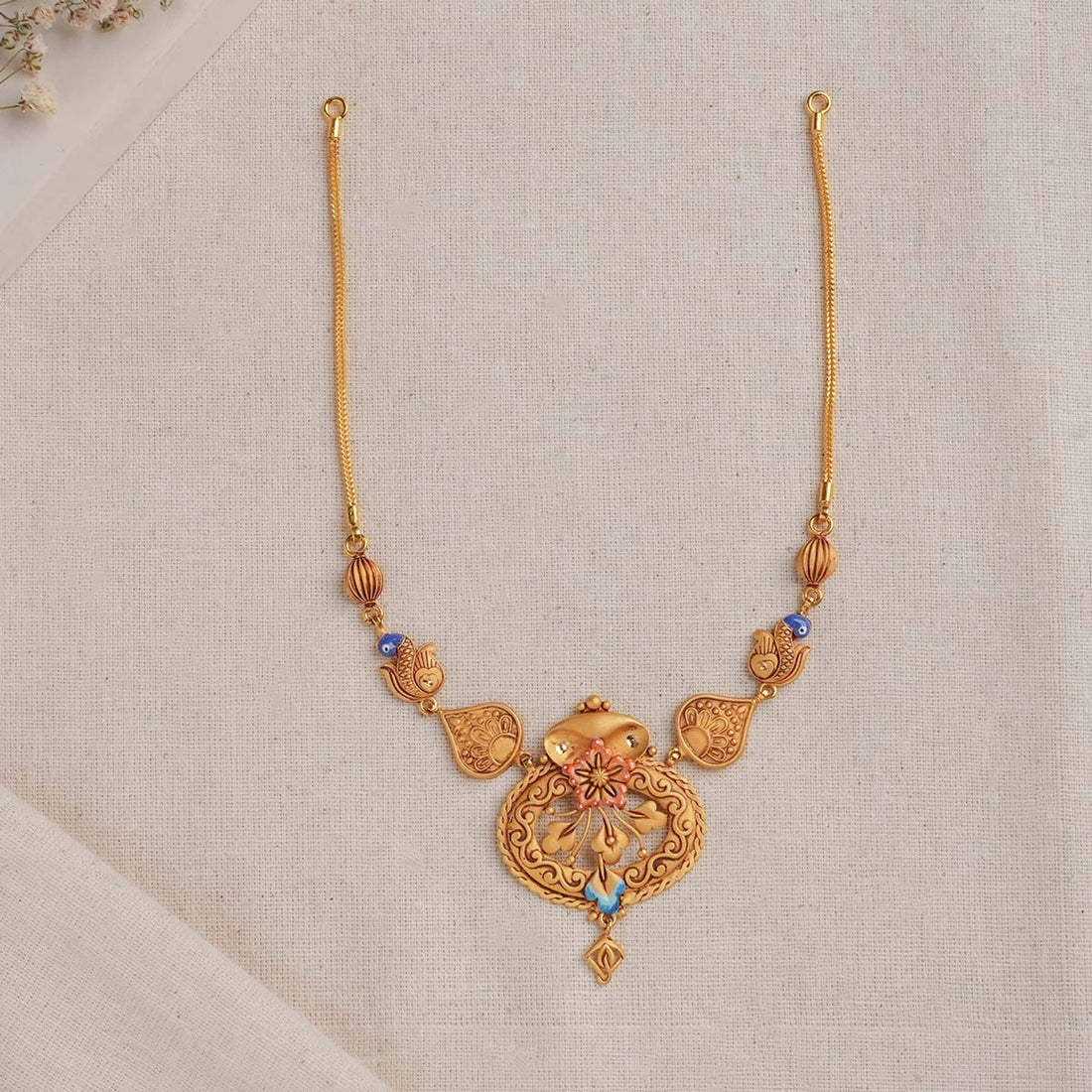 Floral inspired Short Necklace