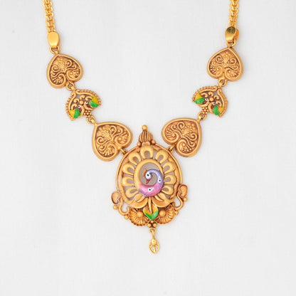 Dhashikha Short Necklace
