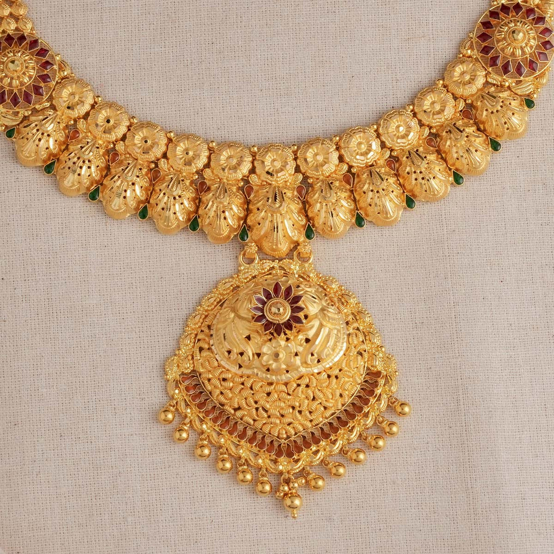 Bindhusri Short Necklace