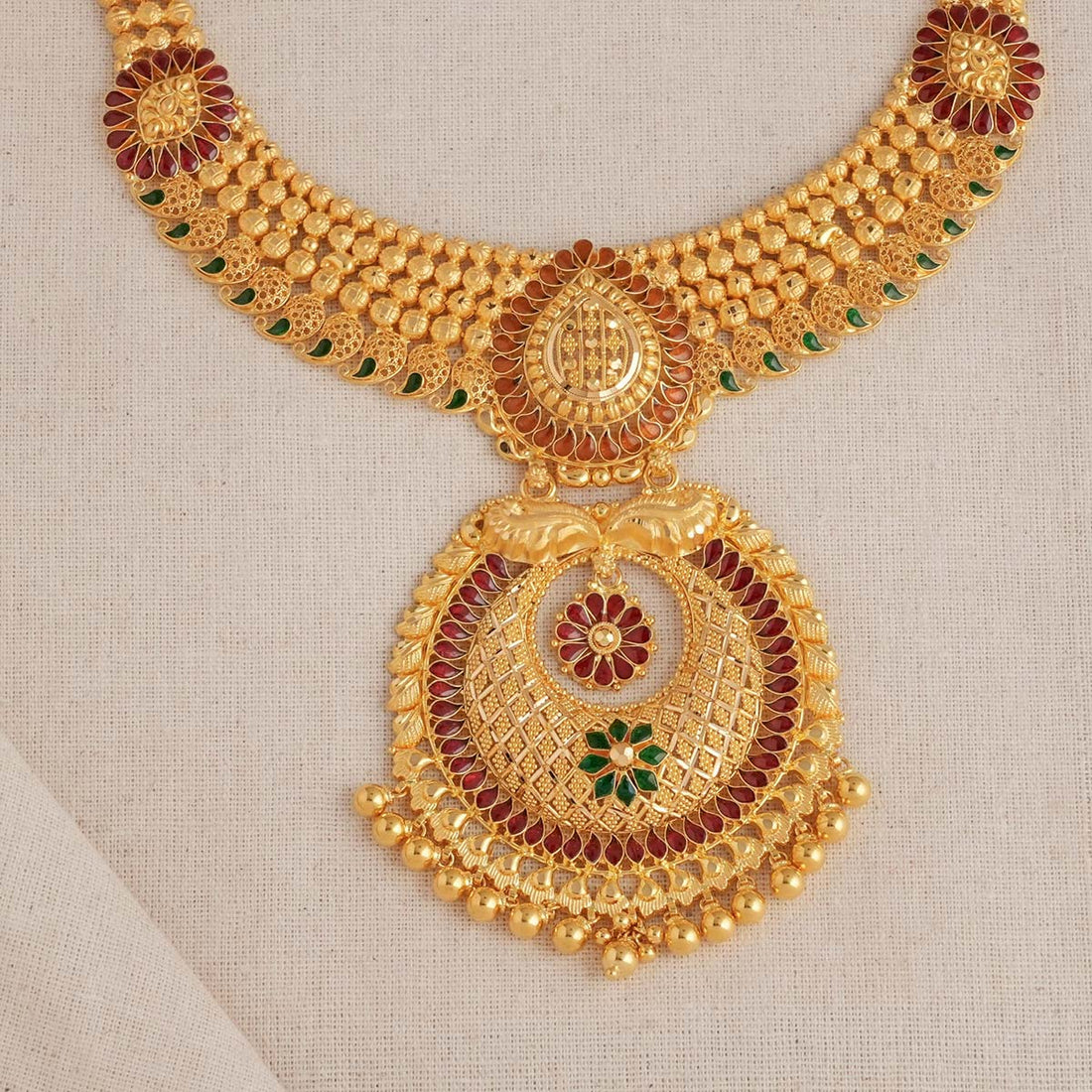 Timeless Elegance Short Necklace
