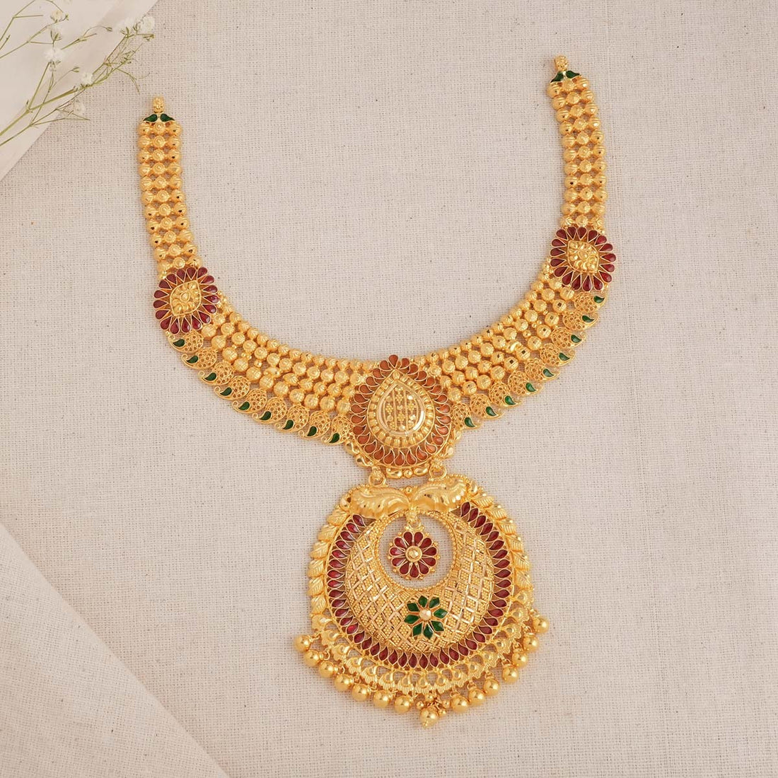 Timeless Elegance Short Necklace