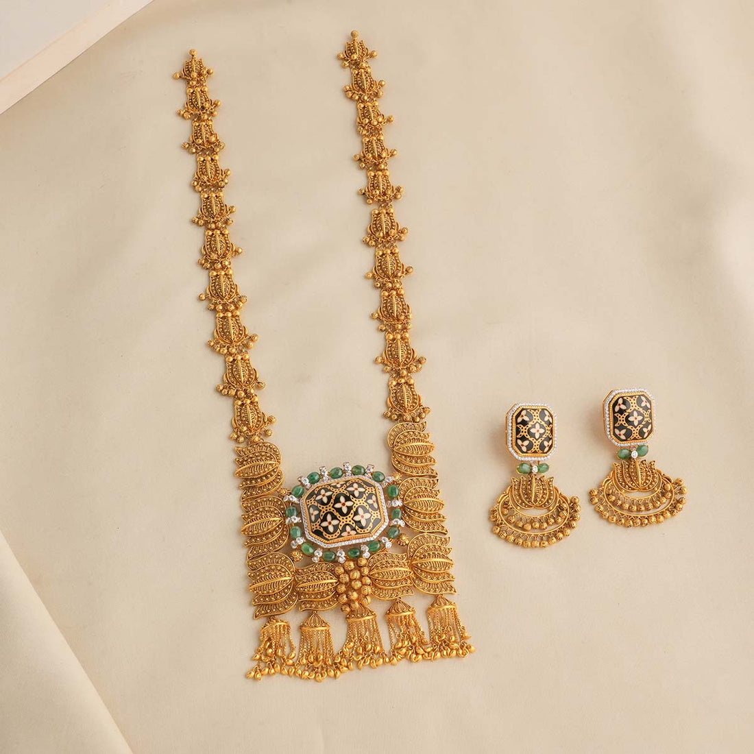 Unique Antique Necklace Set