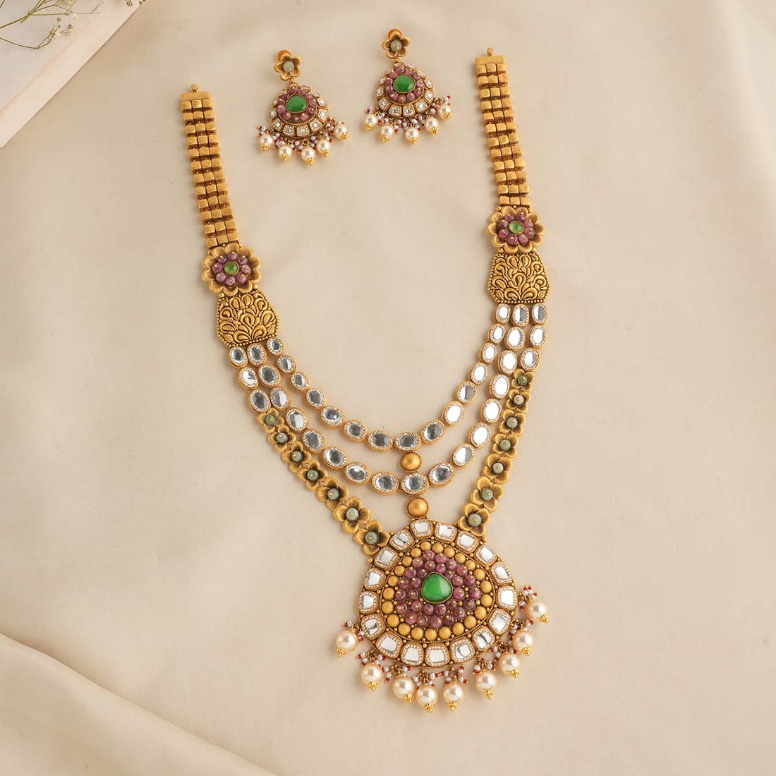 Grand Look Kundan Long Necklace Set