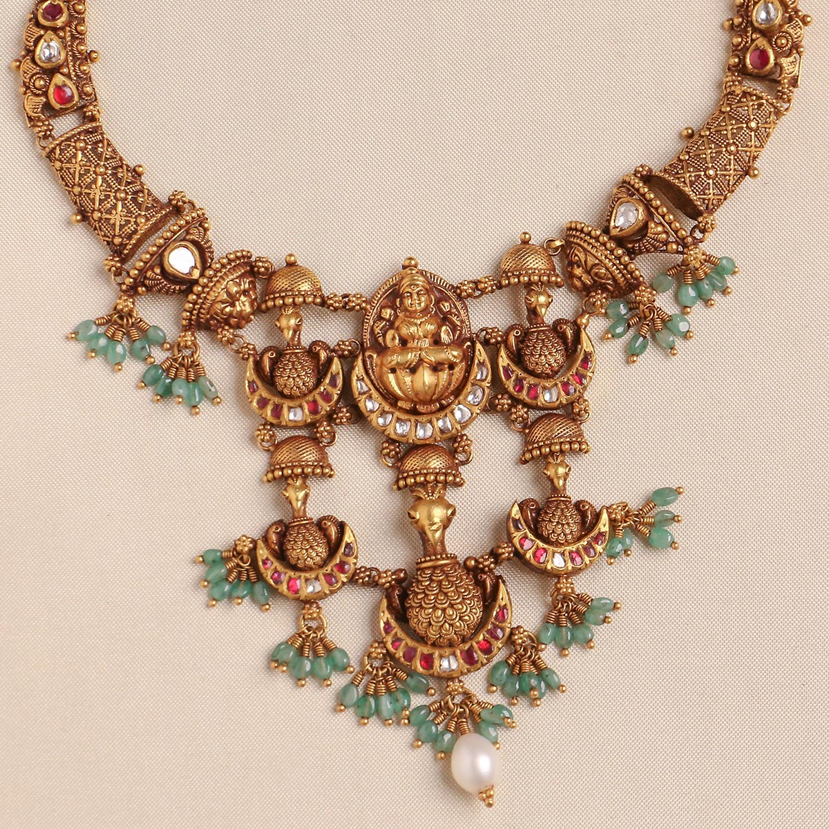 Pravyasri Antique Short Necklace