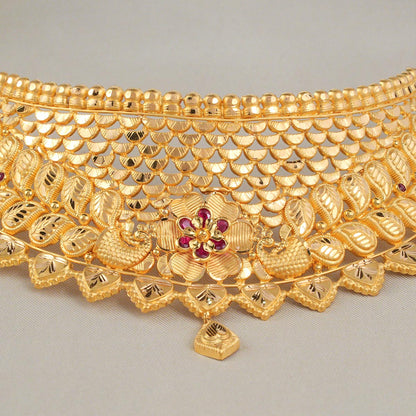 Attractive Gold Choker