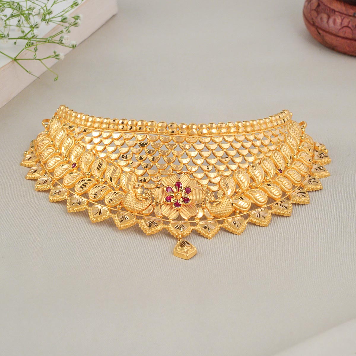 Attractive Gold Choker