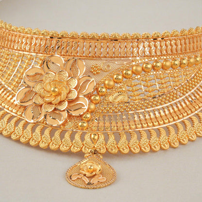 Gorgeous Gold Choker