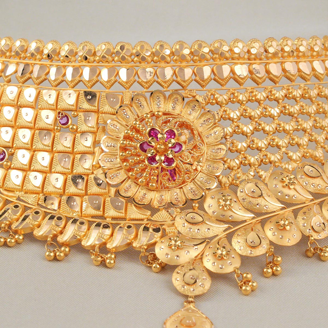 Traditional Gold Choker