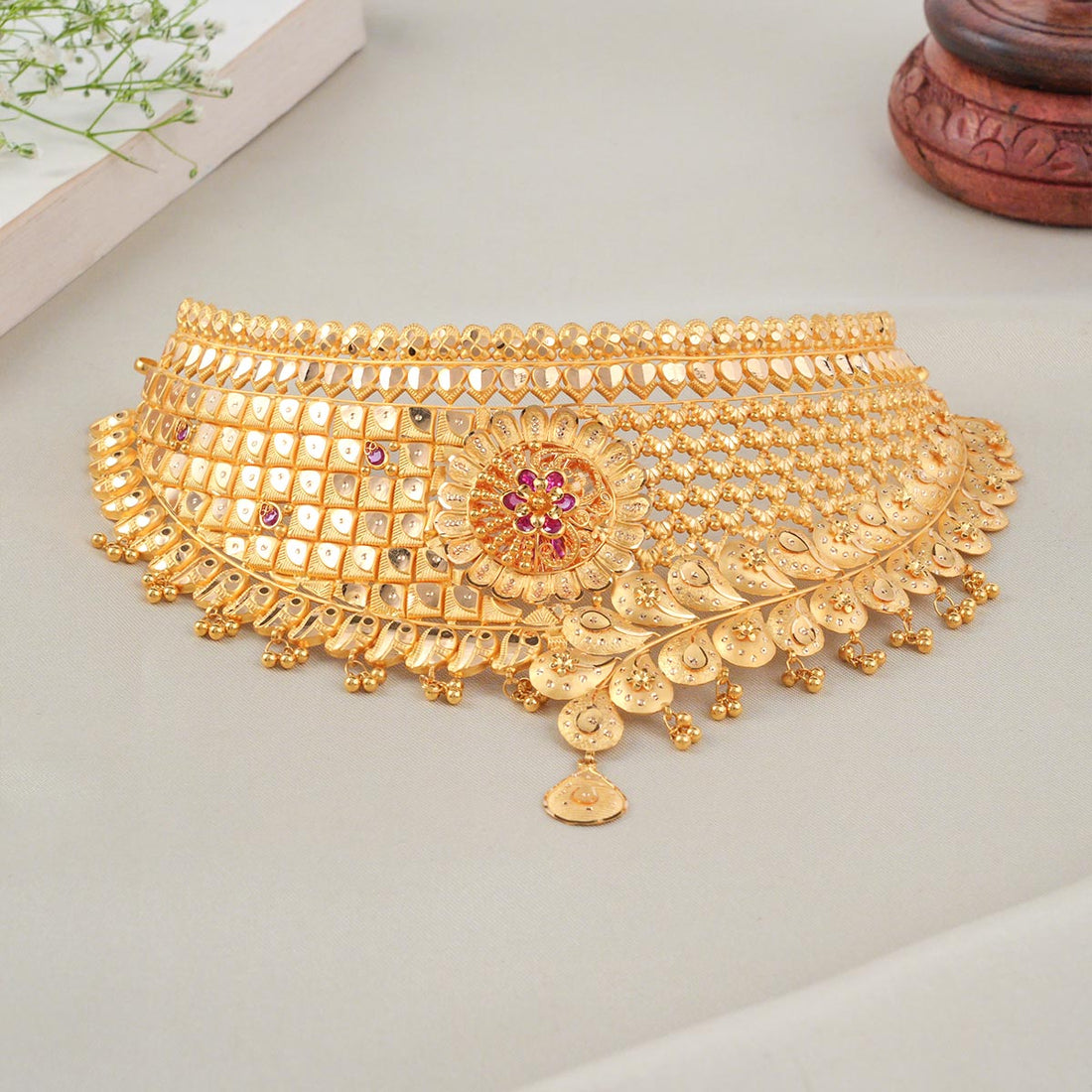 Traditional Gold Choker
