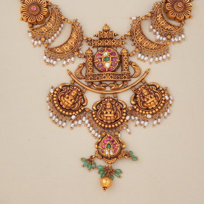 Luxurious Nagas Short Necklace