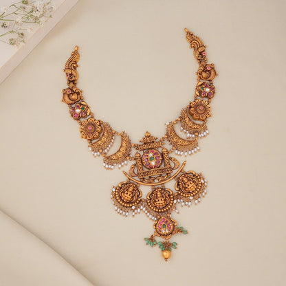 Luxurious Nagas Short Necklace