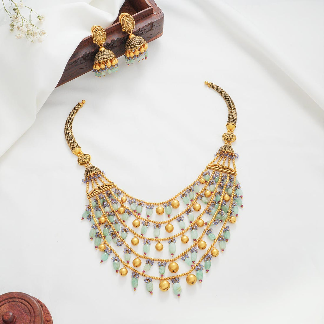 Aesthetic Short Necklace Set