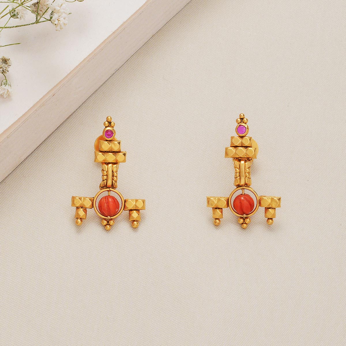 Shervina Charm Short Necklace Set