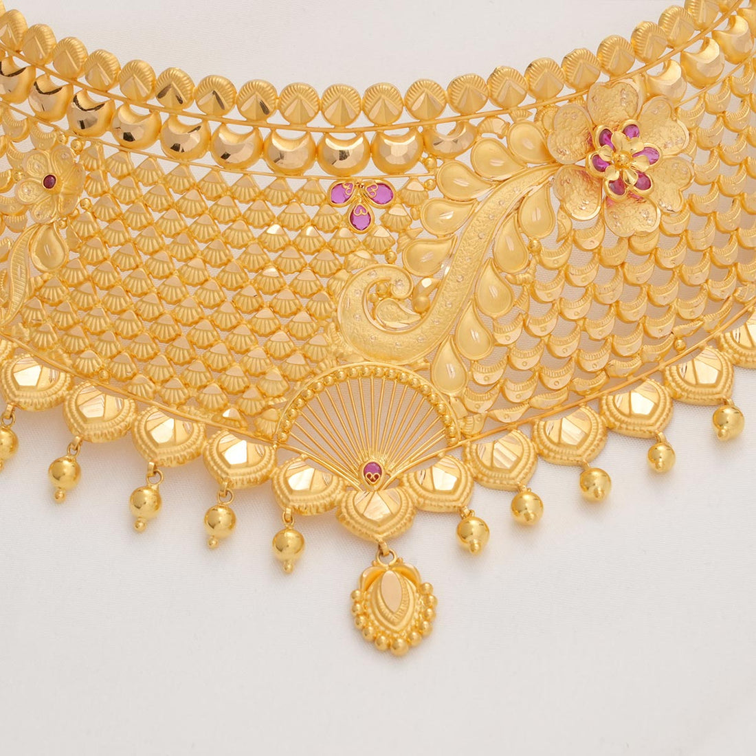 Samathiya Gold Choker