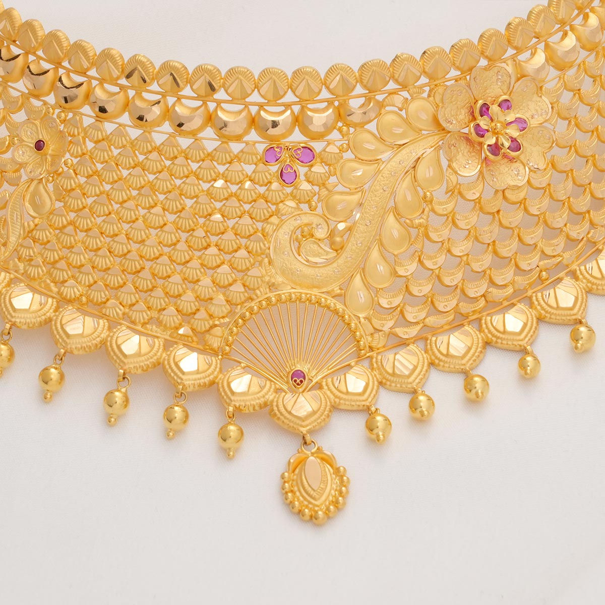 Samathiya Gold Choker