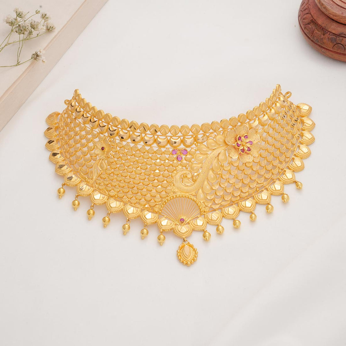 Samathiya Gold Choker