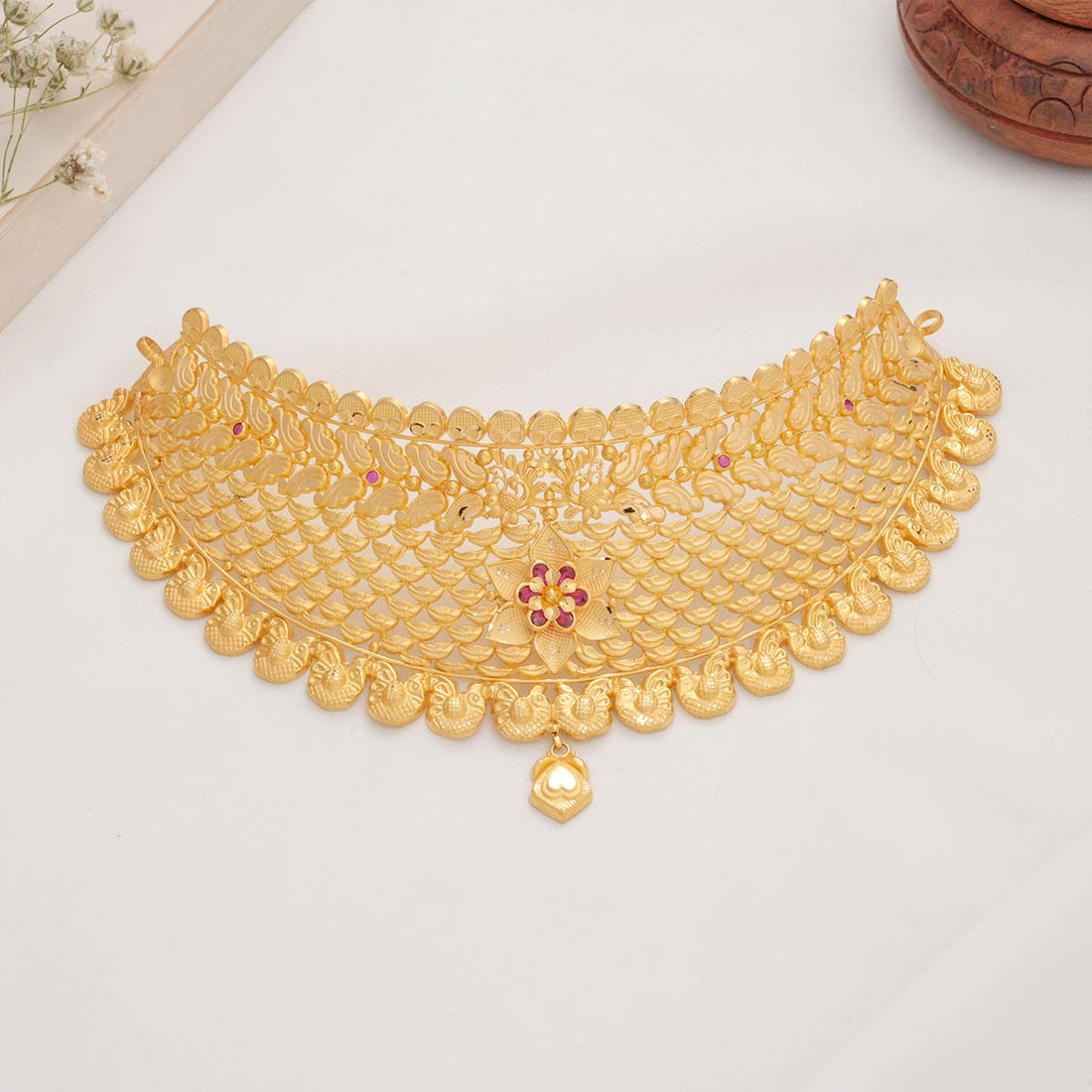 Rithisha Gold Choker
