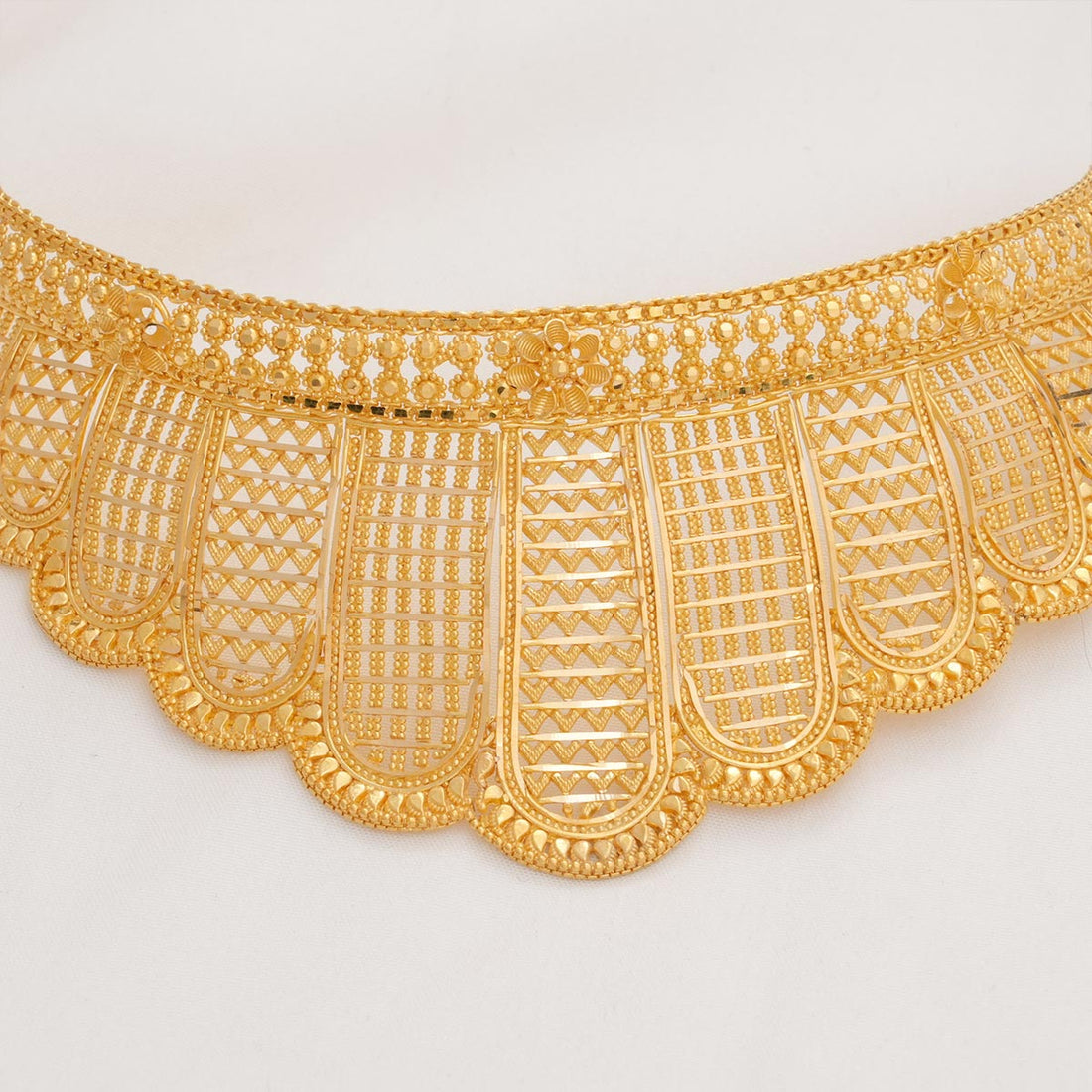 Yuvisha Gold Choker